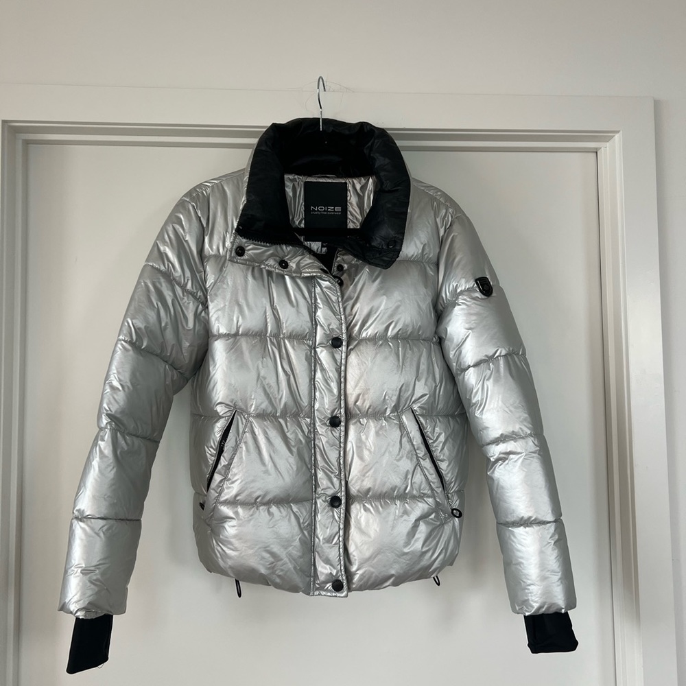 NOIZE Puffer Jacket size small